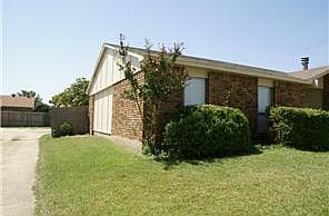 1st image of 5301 Russell Dr