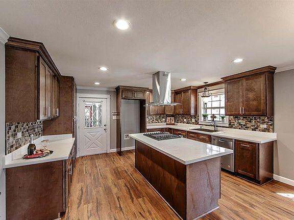 4th image of 200 Brinwood Dr