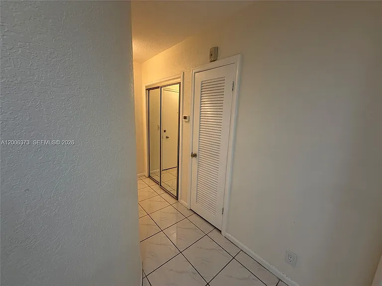 2200 NE 66th St #1426 — Photo 23