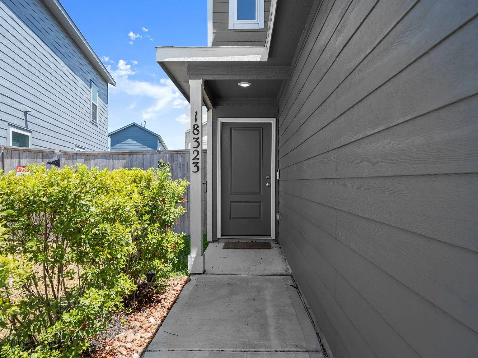 3 bed, 2.5 bath, 1451 sqft, $1,800 — Photo 4