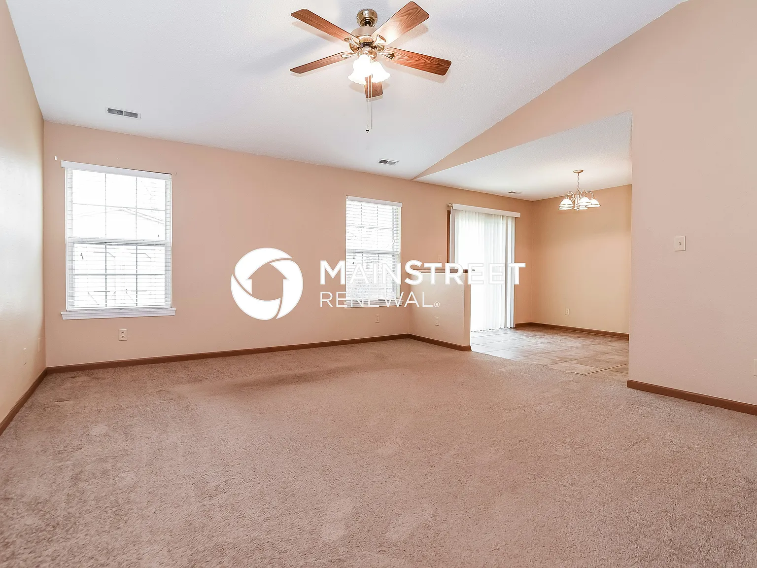 7485 Grandview Dr — Photo 3