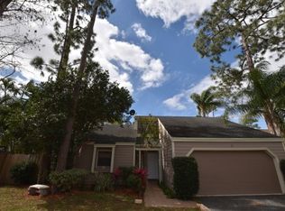365 Park Forest Way, Wellington, FL 33414