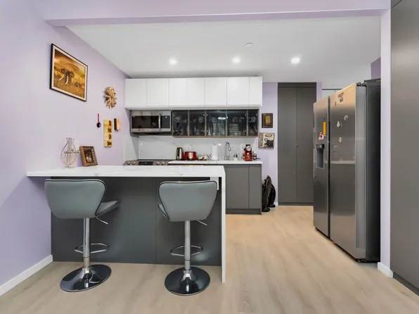 15 West End Avenue image 13 of 33