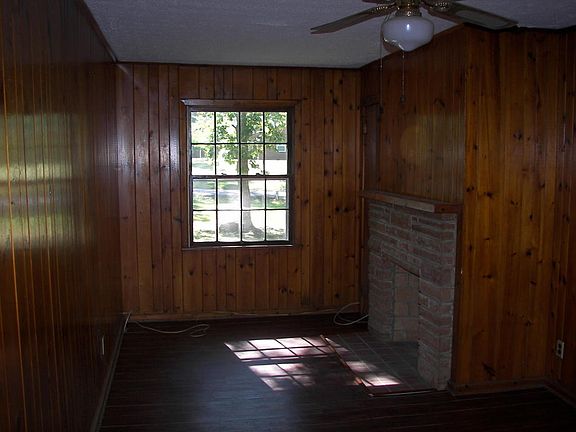 5th image of 411 Victor Dr