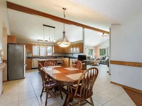 4th image of 19430 Lisadell Dr
