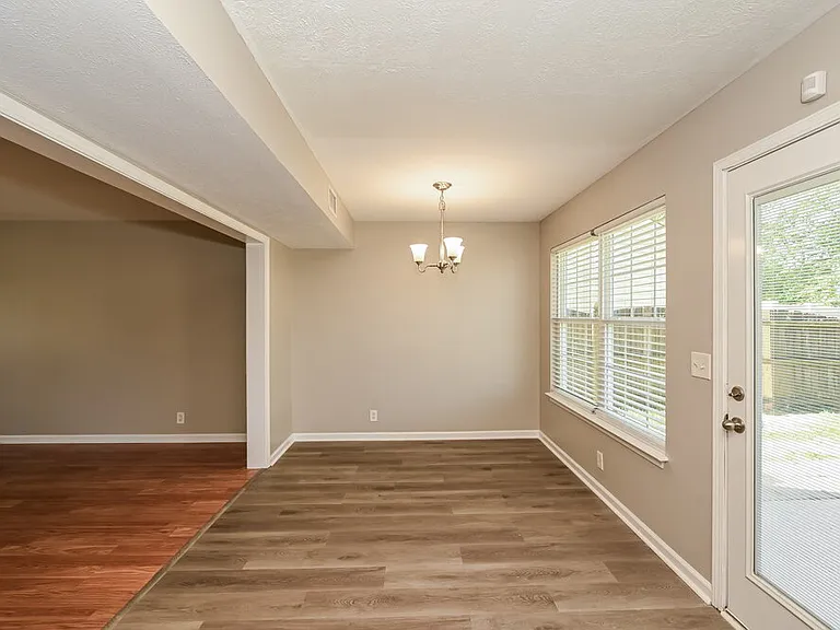 843 Kanatak Ln — Photo 7