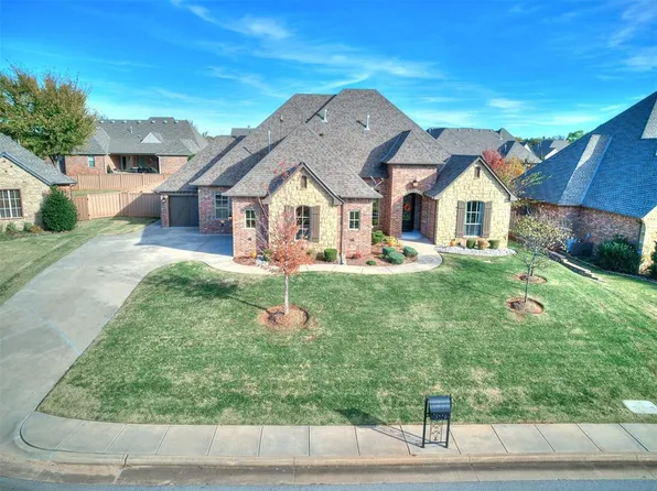 3208 Lavender Ln, Edmond, OK 73034