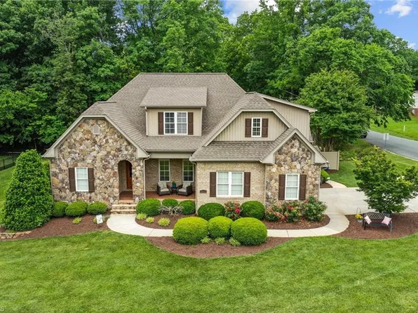 2603 Churchill Dr, Burlington, NC 27215