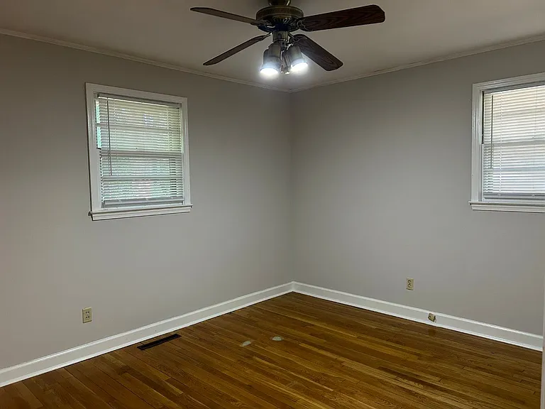 523 Colonial Dr — Photo 25