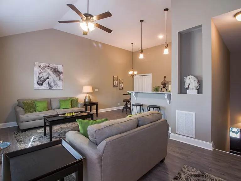 169 Dundee Dr — Photo 10