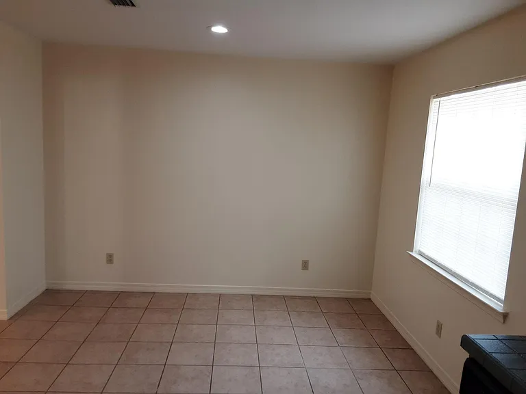 12182 Fernwood Dr W — Photo 9