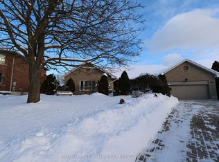 1162 Summit Dr, Peterborough, ON K9J8A7