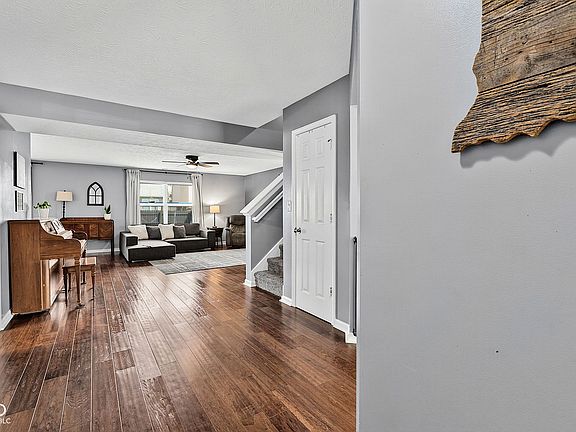 5th image of 7645 Firecrest Ln