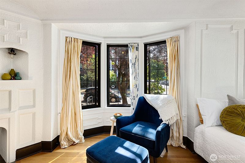 4th image of 1101 17th Avenue #201