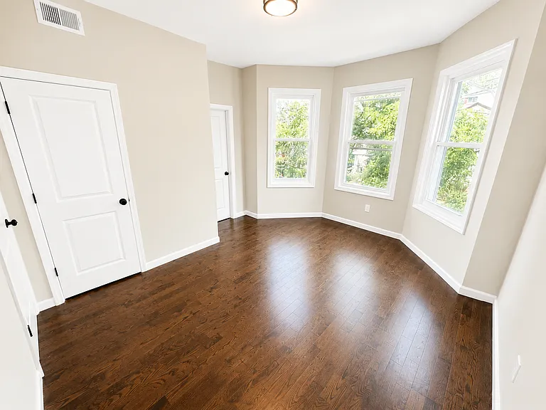 21 Chelsea Ave — Photo 31