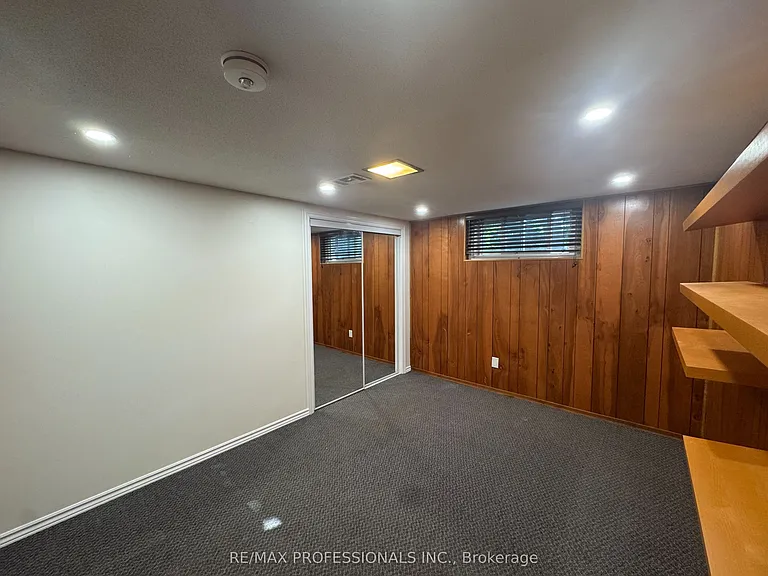 102 Paulart Dr #BASEMENT — Photo 16