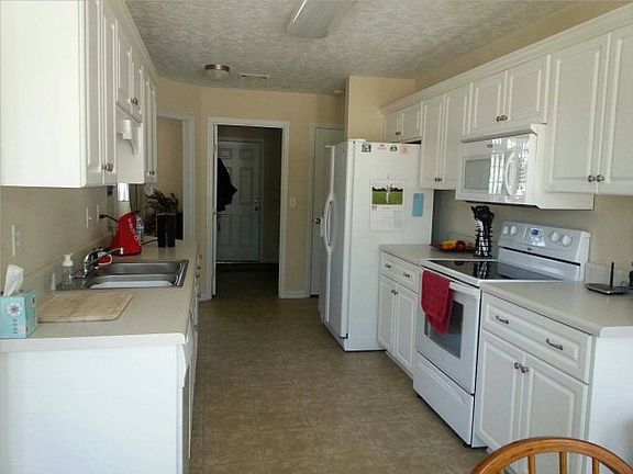 5th image of 1125 Cinnamon Dr