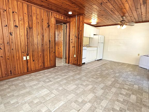 5th image of 19 N Mango St APT A