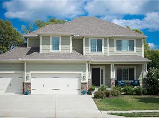 1202 Hampton Dr, Raymore, MO 64083