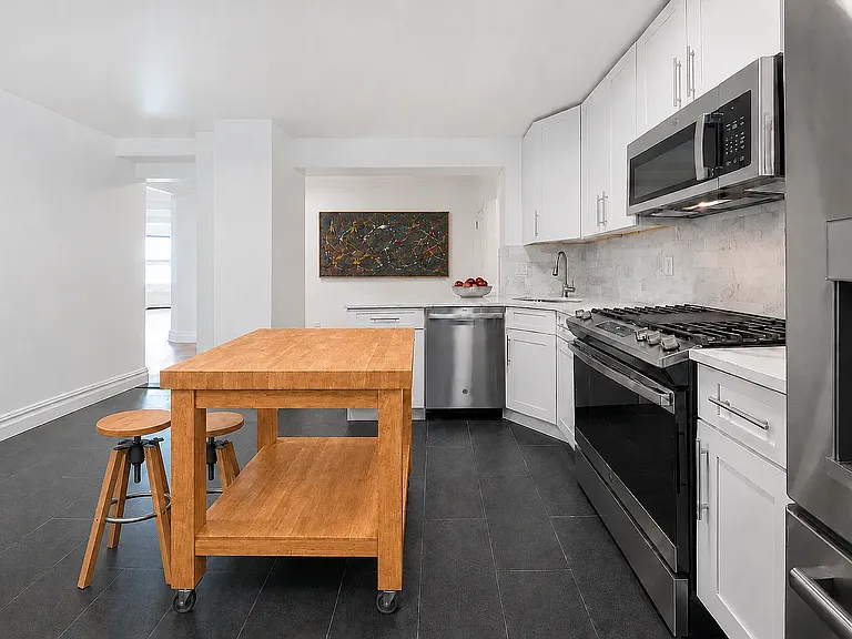 98 Riverside Dr #14C — Photo 5