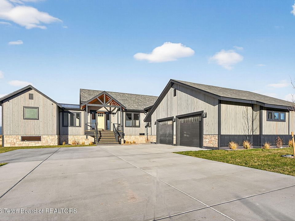 1st image of 623 Royal Elk Cir