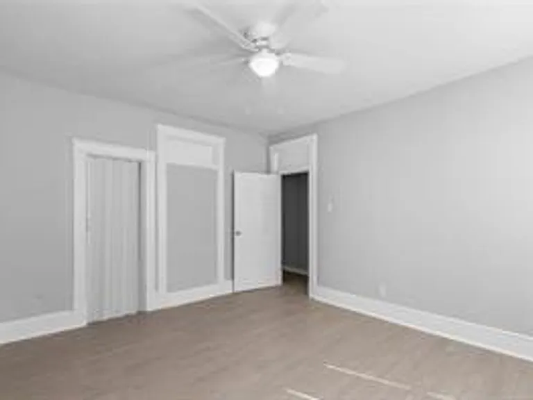 653 29th St #B — Photo 17
