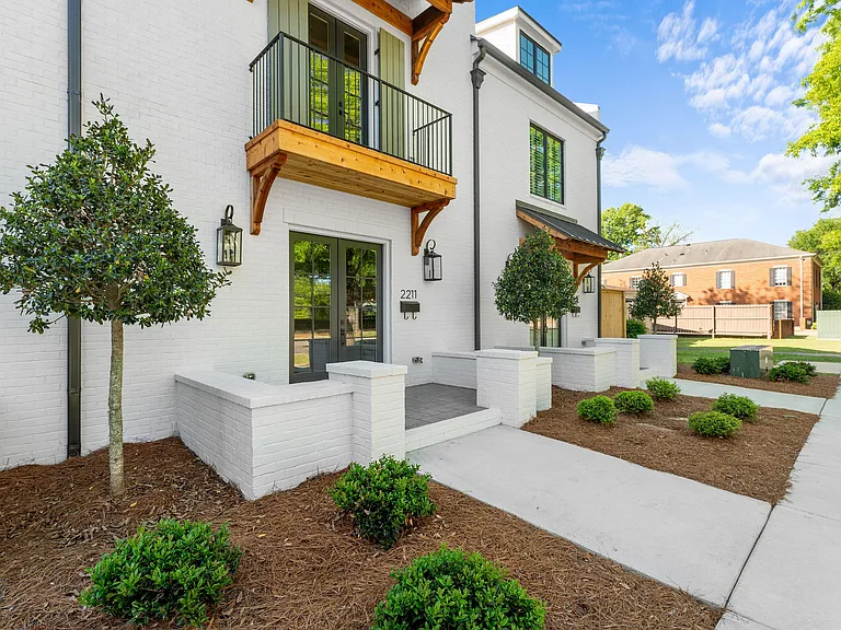 2211 Paul W Bryant Dr #2211 — Photo 3
