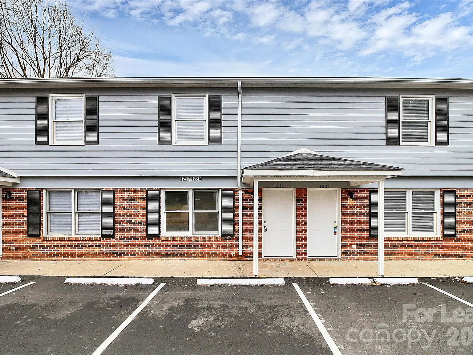 2 bed, 1.5 bath, 805 sqft, $1,150 — Photo 2