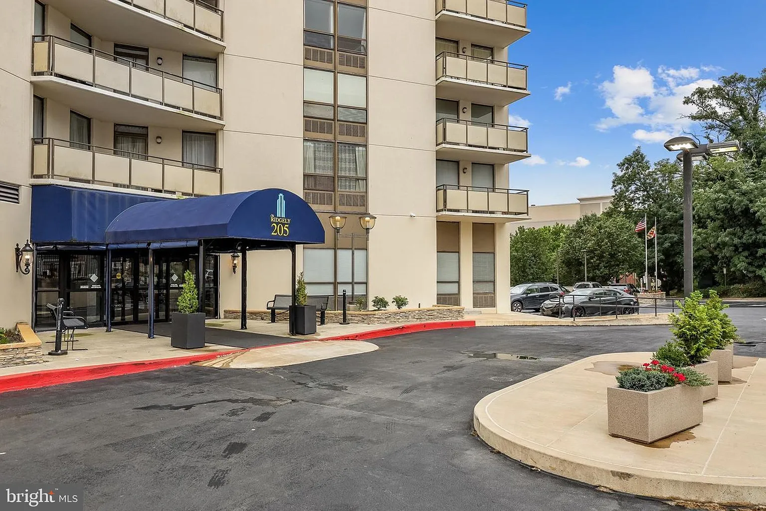 205 E Joppa Rd APT 207 photo 1