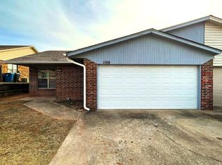 1108 Parkview Dr, Midwest City, OK 73110