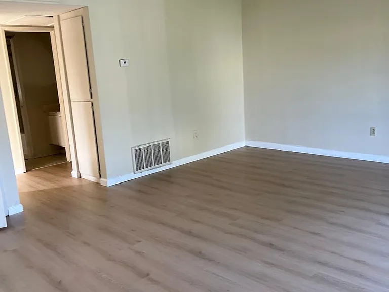1817 E Grand Ave #38 — Photo 7