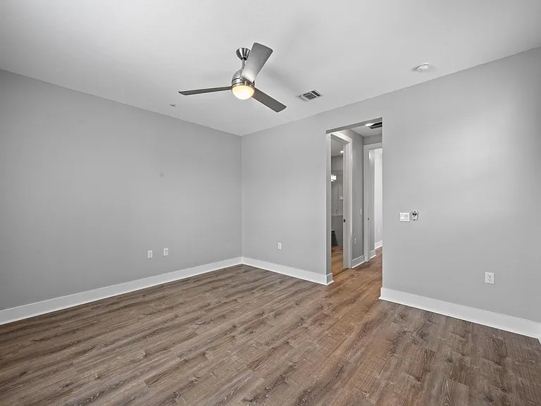 2222 Simond Ave #E — Photo 17