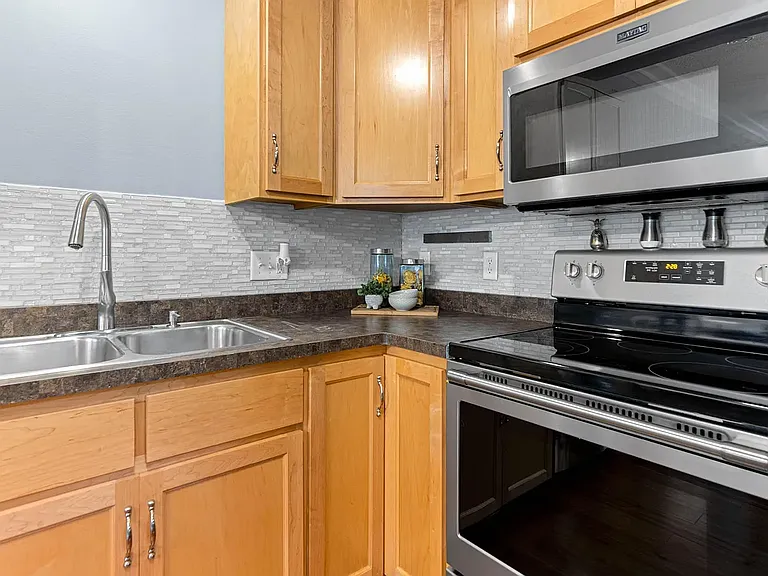 12222 Waconia St NE #B — Photo 8