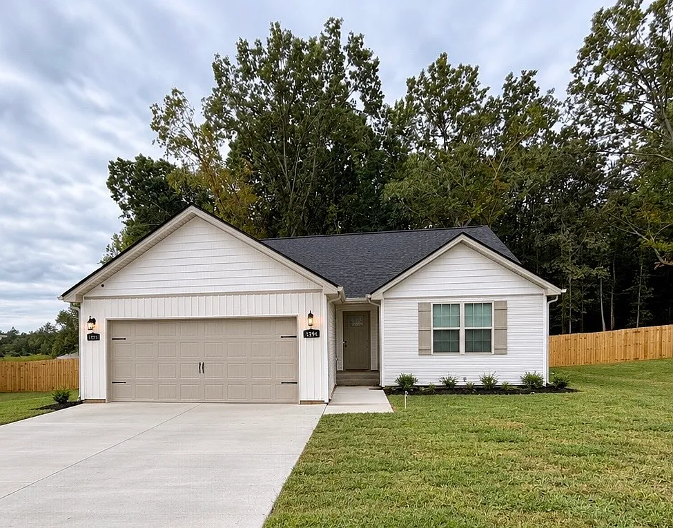 3 bed, 1225 sqft, $1,950 — Photo 1