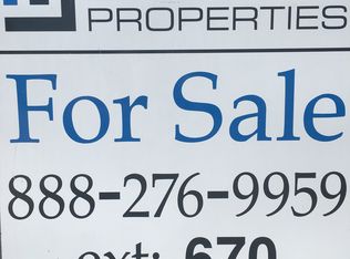 8230 W Auburn Ln, Frankfort, IL 60423