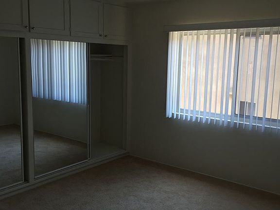 5th image of 1627 Amberwood Dr APT D
