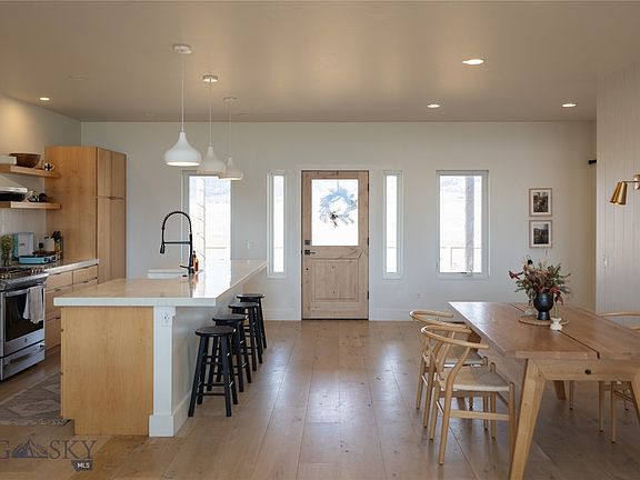 4th image of 100 Golden Eagle Dr