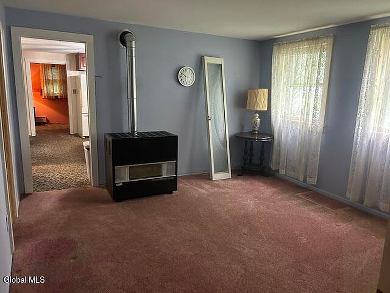 5th image of 108 Heartt Avenue