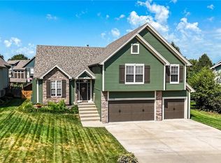 12270 NW Belmont Dr, Platte City, MO 64079
