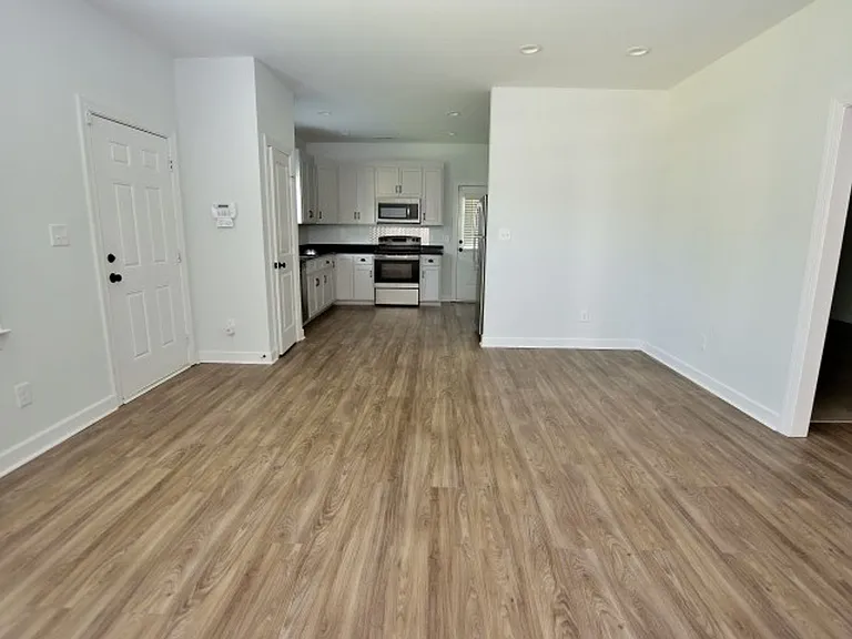 512A Amerson Ct — Photo 3