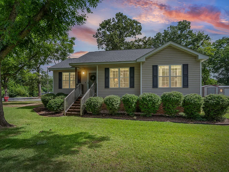 109 Hilldale Ave