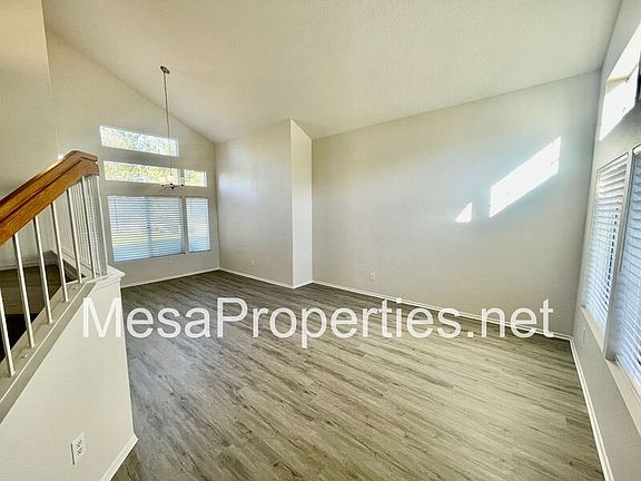 4th image of 3197 W Rosemary Ln