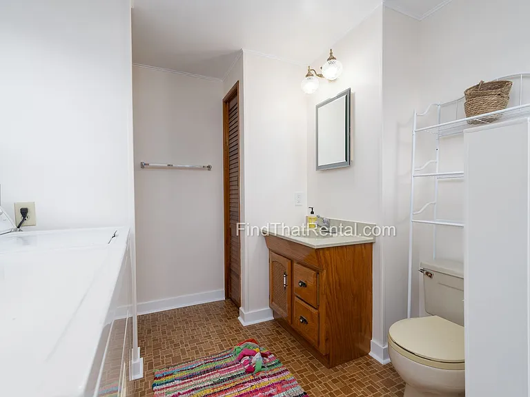 423 N Bedford St — Photo 13