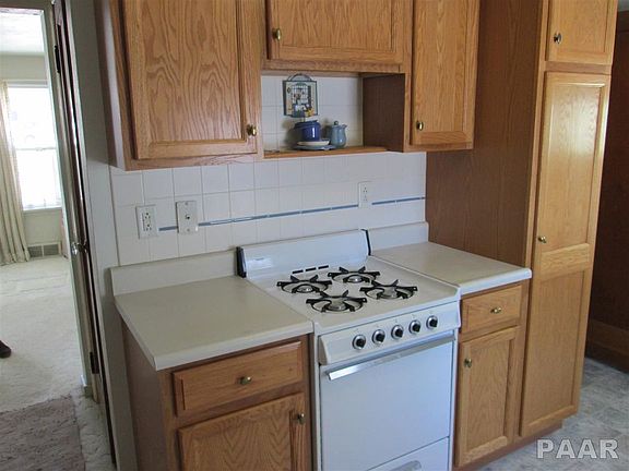 4th image of 2635 N California Ave