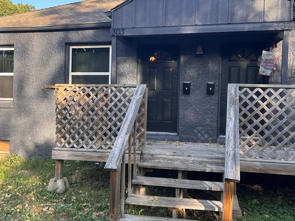 303 S 16th St #303, Manhattan, KS 66502