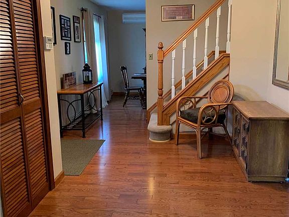 2nd image of 21 E Gate Dr