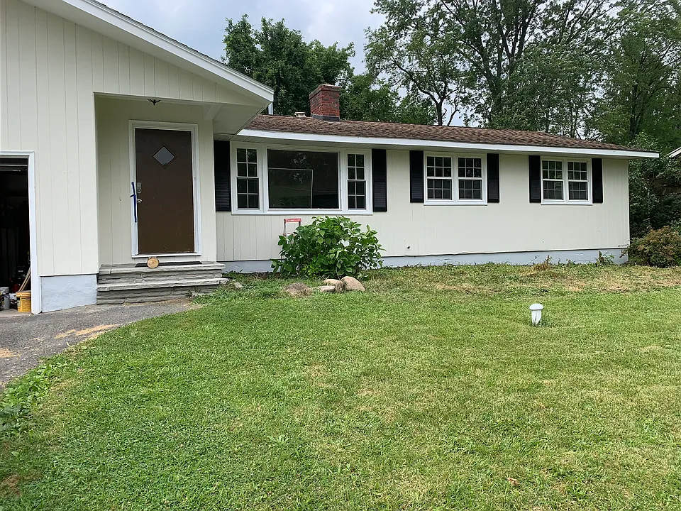 225 Marsh Dr