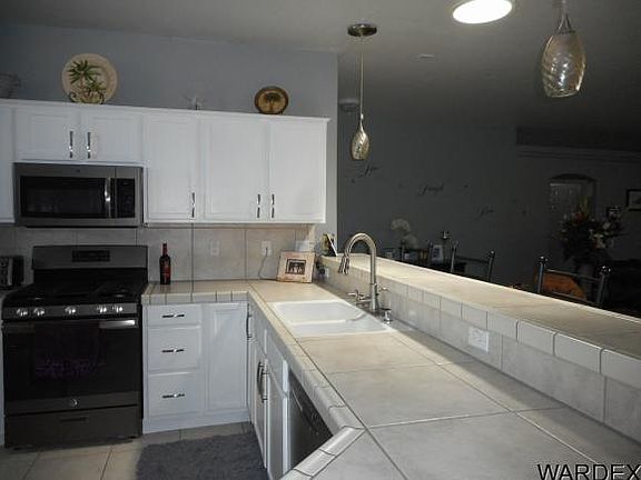 3rd image of 5888 S Desert Lakes Dr