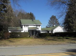 4 Jager Rd, Sandyston, NJ 07827