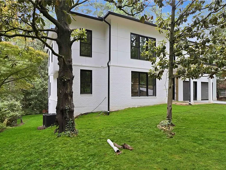 3196 Towerview Dr NE — Photo 3
